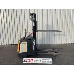 Crown ETi4000-1,2 - Selvk&oslash;rende stablere