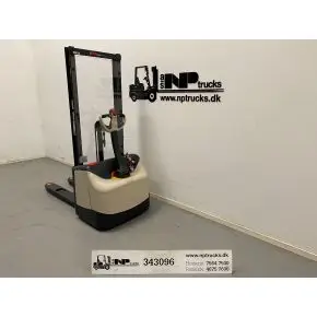 Crown WF3000-1,0 - Selvk&oslash;rende stablere