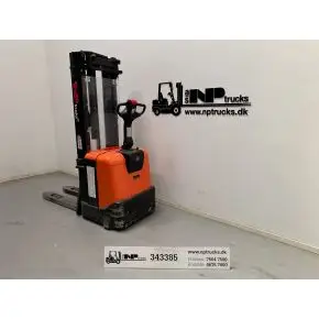 BT SPE160 - Selvk&oslash;rende stablere