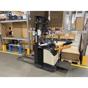 Crown ETi4000-1,2 - Selvk&oslash;rende stablere